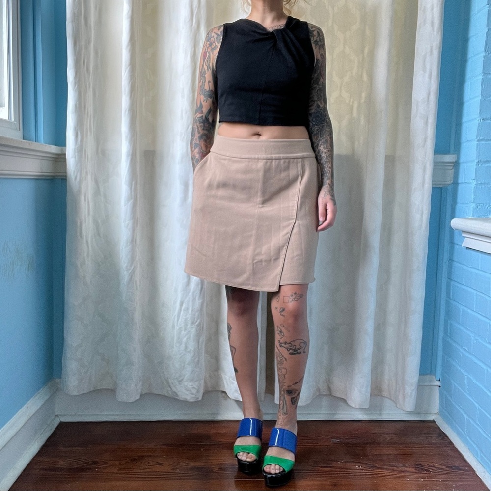 uniqlo tan skirt size 10